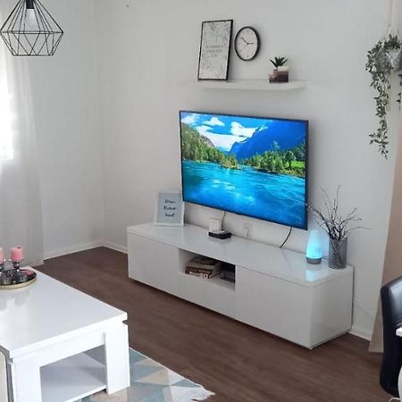 Cozy And Charming Apt. Sarajevo Apartman Kültér fotó