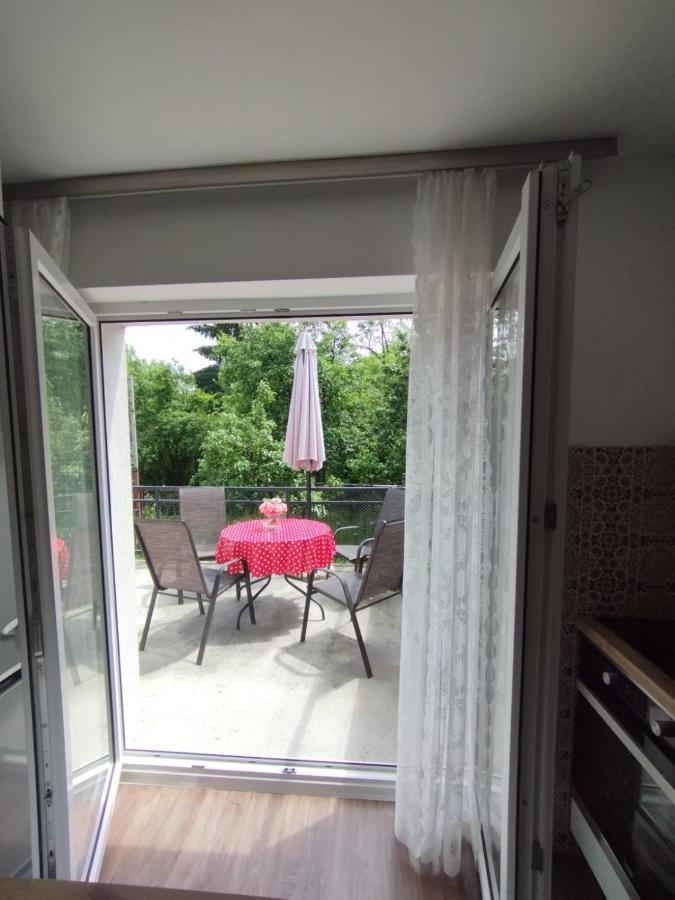 Cozy And Charming Apt. Sarajevo Apartman Kültér fotó